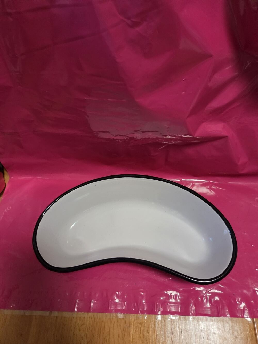 Vintage Enamel 1967 Medical Tray Kidney Shaped Wash Basin White Black Trim